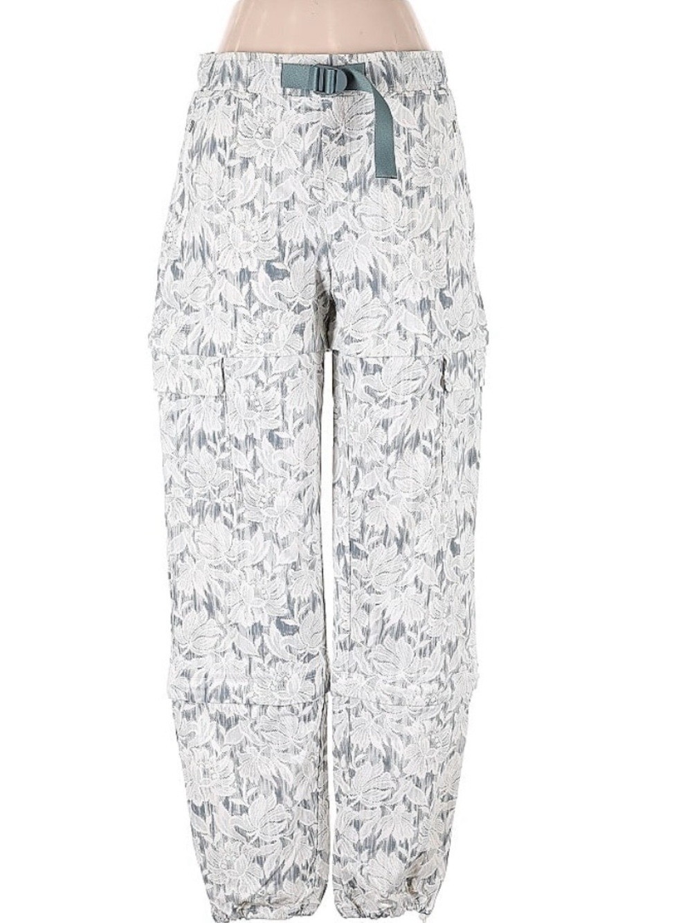Athleta Trekkie Hike Convertible light weight Floral Lace Cargo